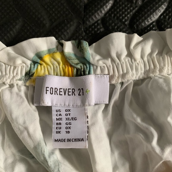 forever 21 plus off the shoulder top - Picture 2 of 2